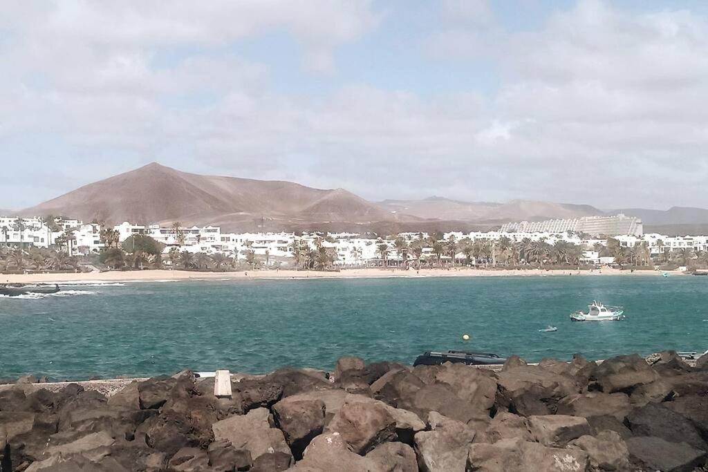 Tuscan Apartment Mit Meerblick Und Sonnenterrasse Costa Teguise Exterior foto